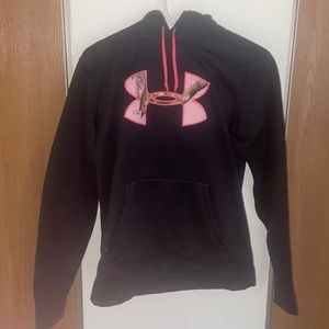 Under amour black sweatshirt